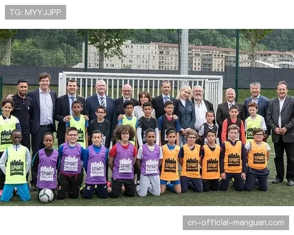 欧足联基金会宣布启动“编程与足球”计划,向参赛俱乐部所在地学校捐赠科技课程 欧足联基金会宣布启动“编程与足球”计划,向参赛俱乐部所在地学校捐赠科技课程